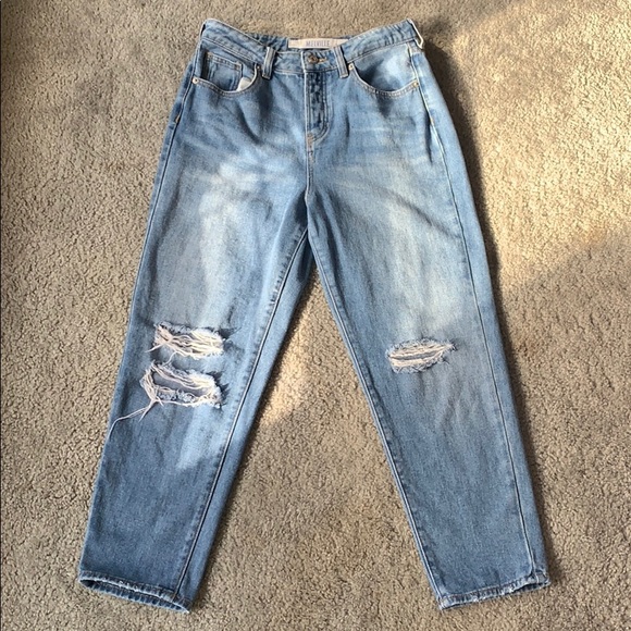 Brandy Melville Denim - Brandy Melville Mom Jeans!